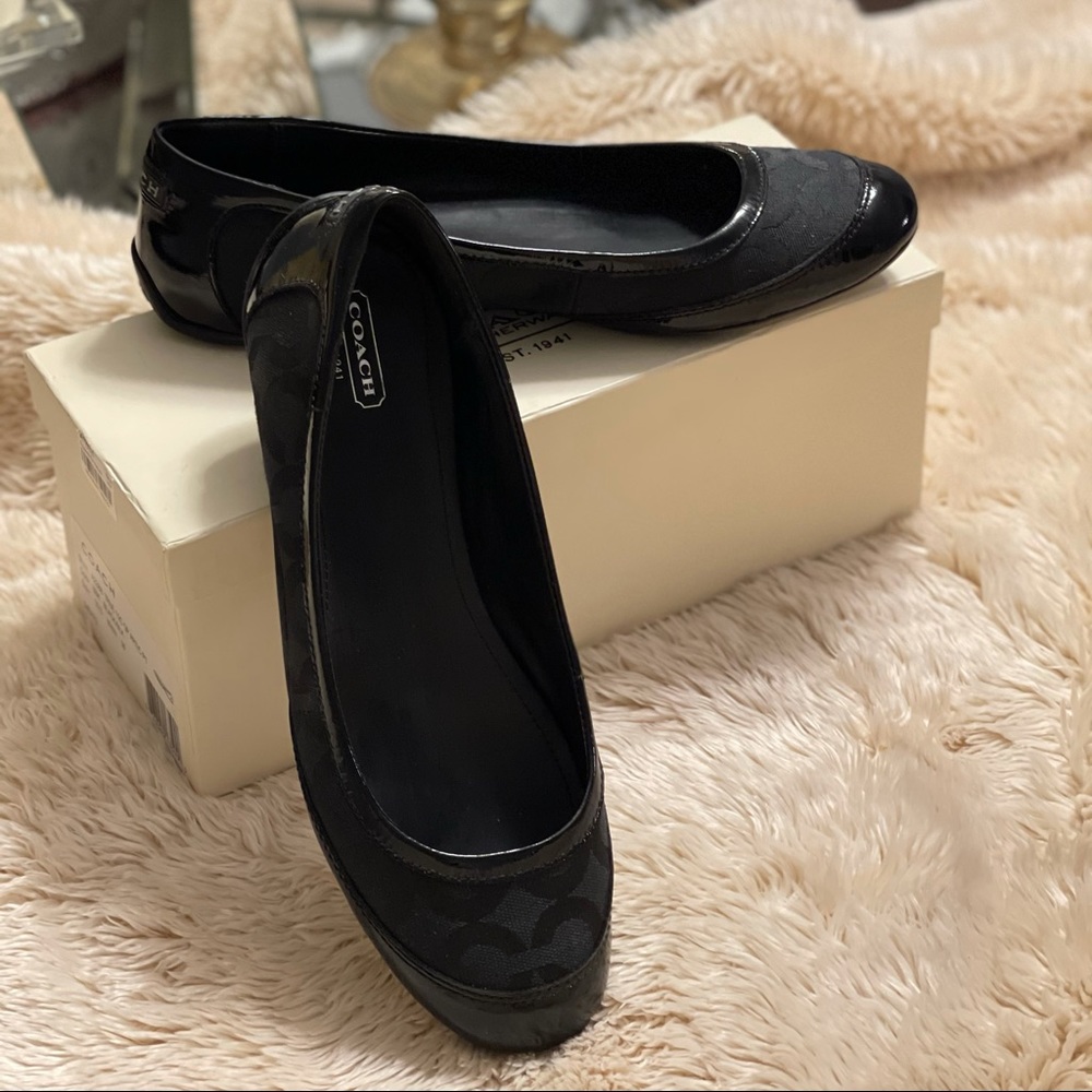 Coach flats